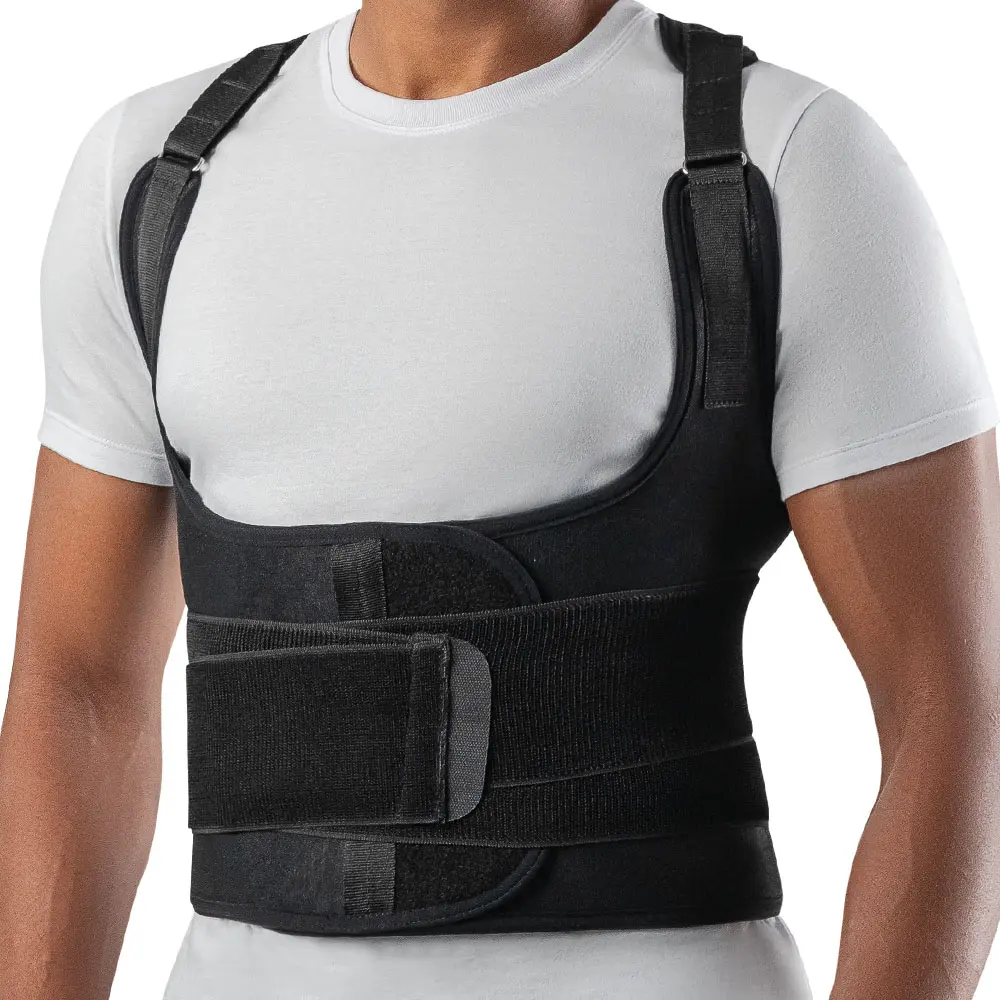 Imagem frontal do corretor sendo usado por um corpo masculino